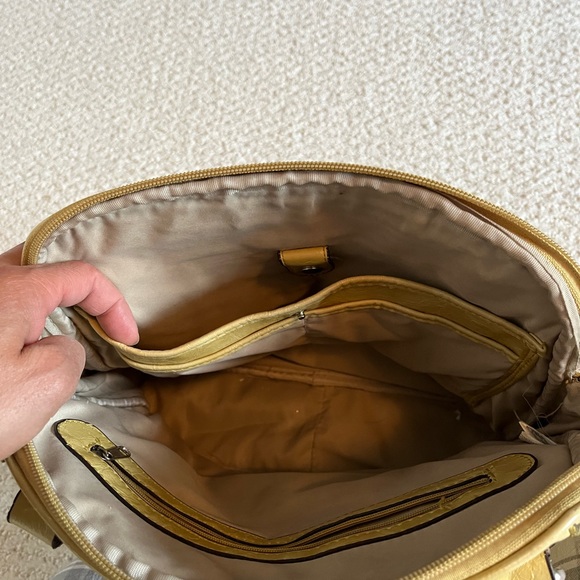 Summer yellow over the shoulder bag! - Picture 5 of 5